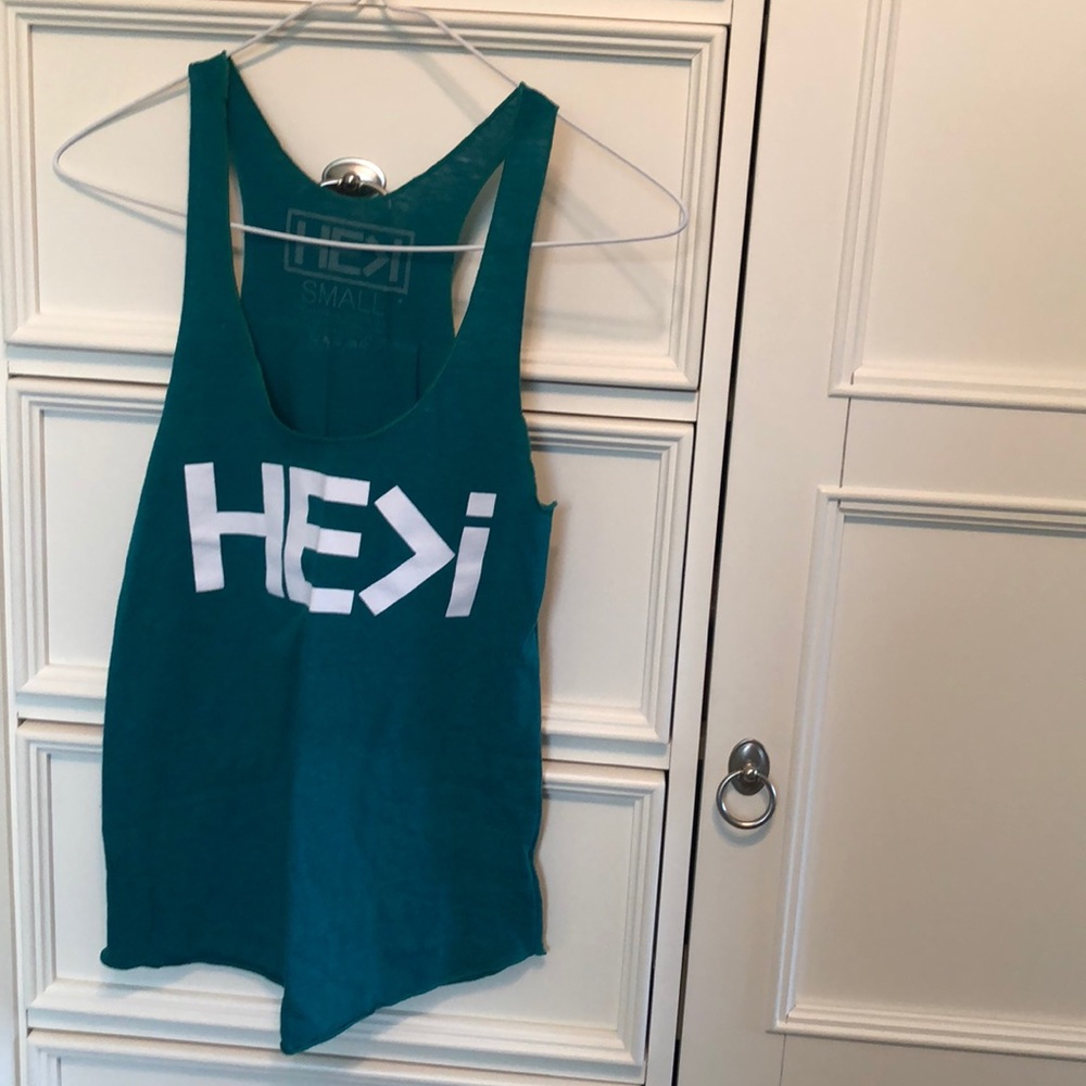 Green HE>i tank top